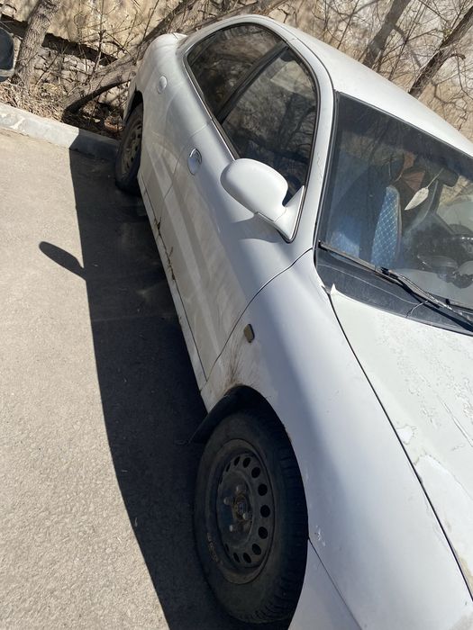Hyundai avante 1998 года