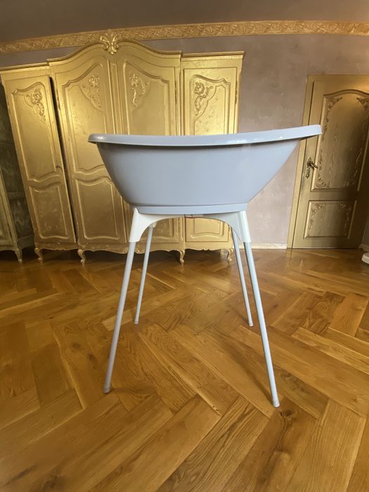 Ваничка за къпане със стойка