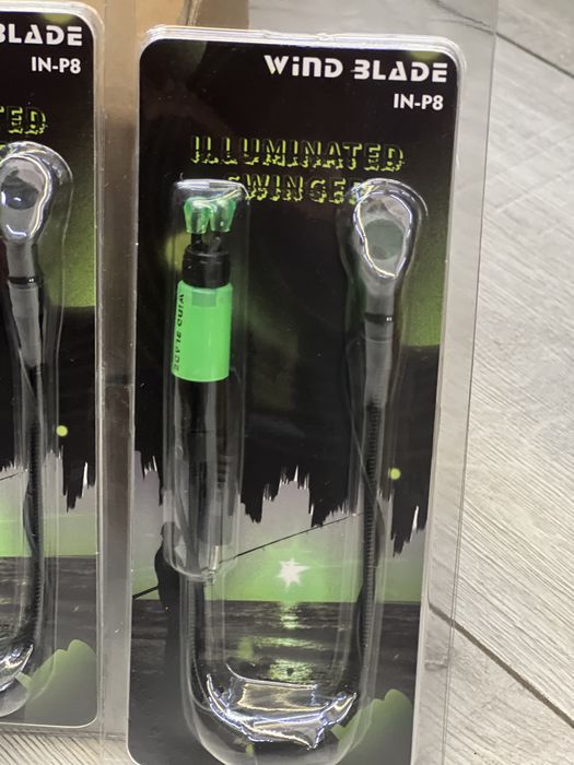 Set 4 Hanger swinger Illuminated WindBlade IN-P8 4 culori