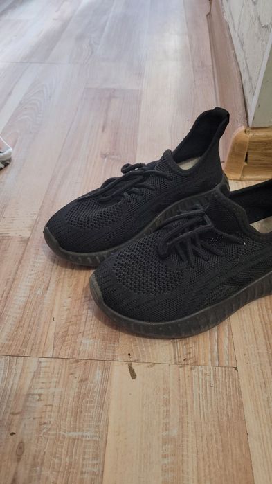 Отдам даром . Размер 32