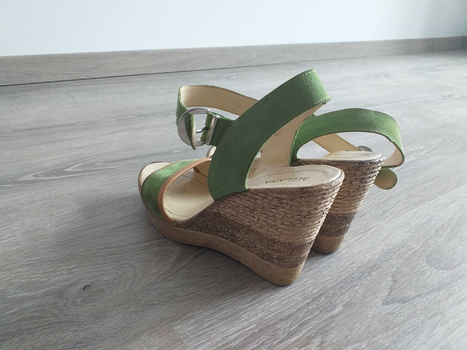 sandale de piele intoarsa