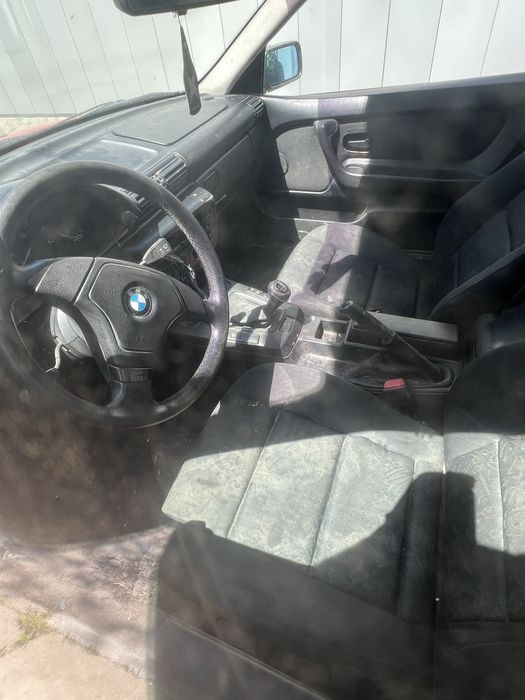 BMW e36 1.8  НА ЧАСТИ