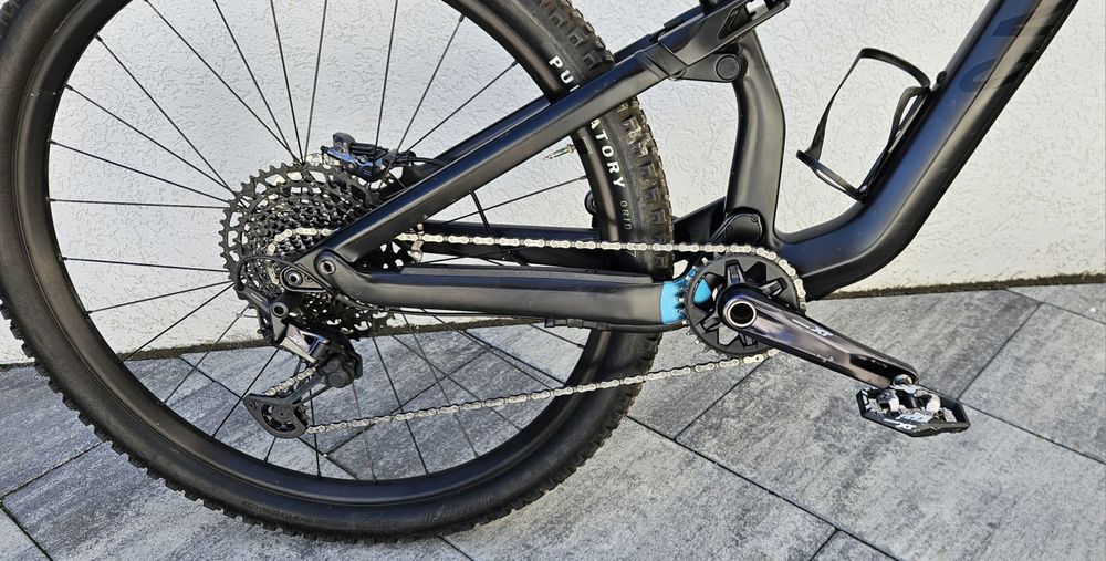 Bicicleta Full Carbon Canyon Neuron CF9 full suspension fox elite