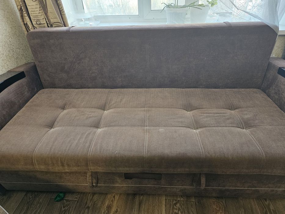 Отдам бесплатно диван