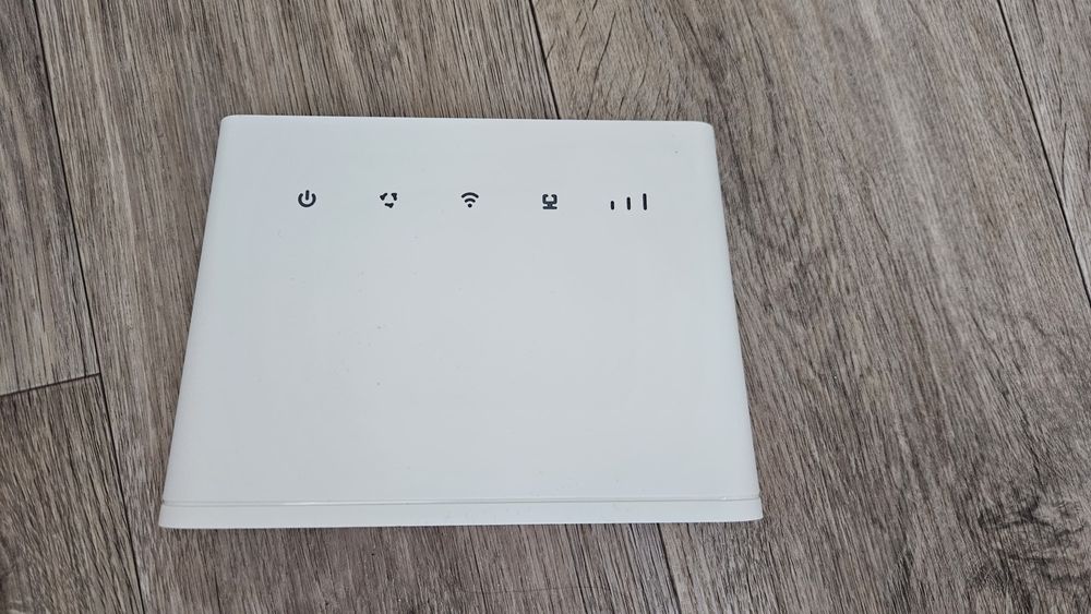 4g роутер huawei B311-211 с антенной Антэкс