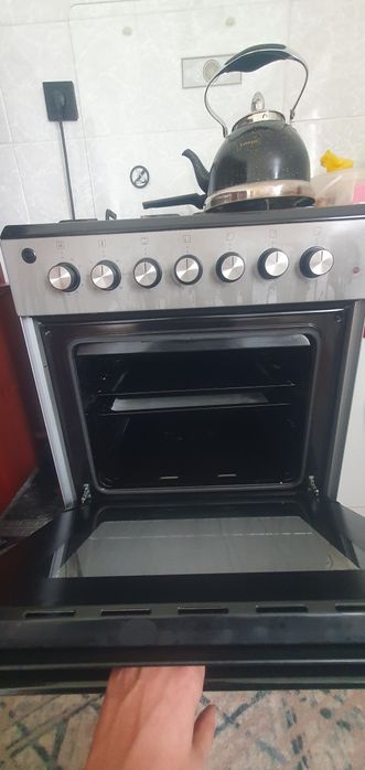 Холодильник и газовая плита