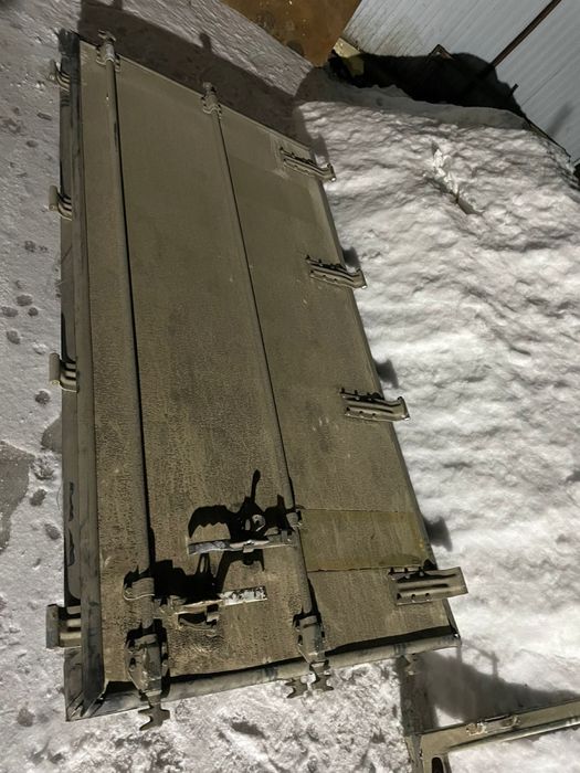 Продам дверь холодильник рельф