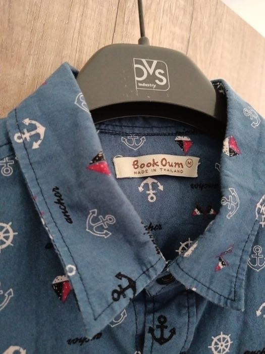 Юношеска риза, използвана. Отговаря за височина 158 см