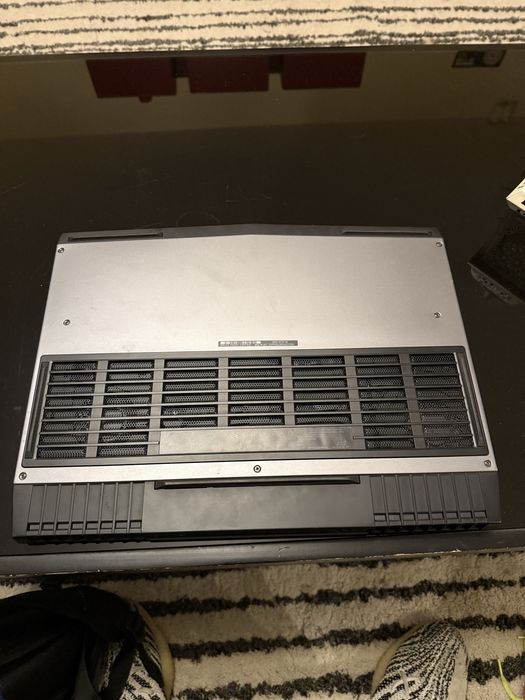 Геймърски лаптоп Alienware