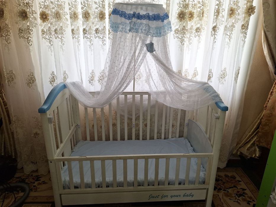 Детская кровать, производства Турции.