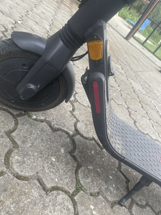 Vând trotineta electrica segway ninebot e25e