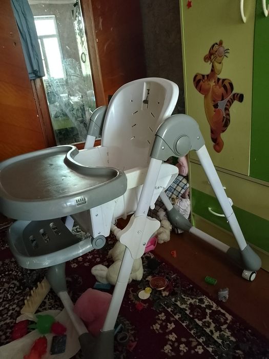 Детский стульчик для кормления