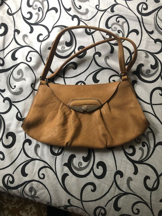 Кожена дамска чанта FURLA