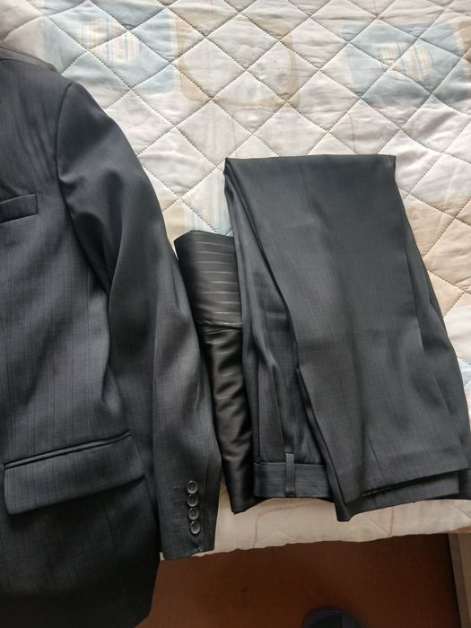 Отдам костюмы даром