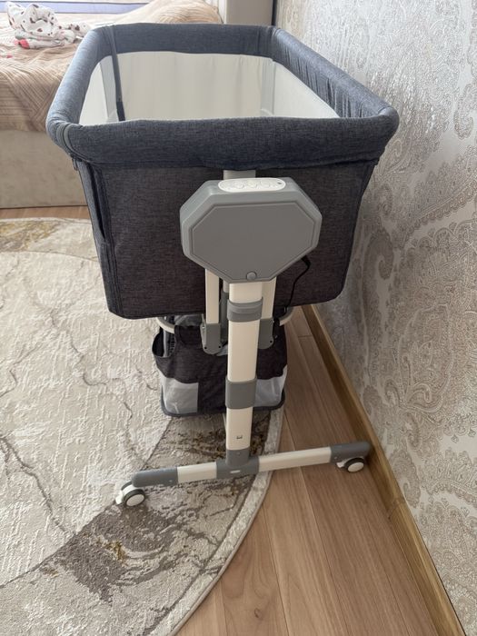 Продам детскую кровать-манеж