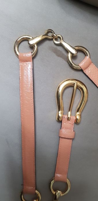 Escada                 .