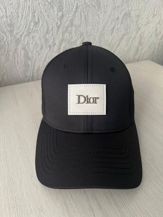 Продам кепку Dior