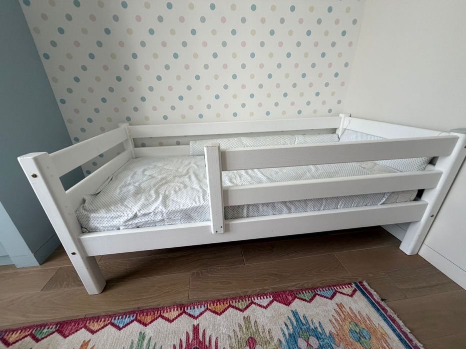 Продается детская кровать с матрасом