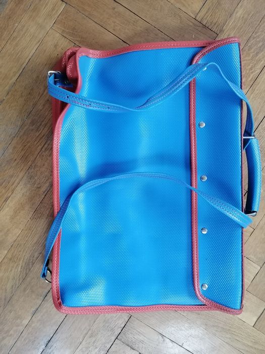 Продавам ретро ученическа раница