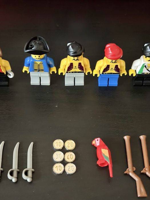 Lego 6289  Red Beard Runner