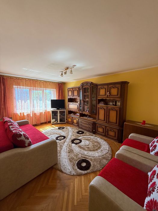 apartament 3 camere + loc de parcare de închiriat Pitești strada Exercițiu