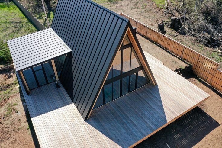 Construiesc case pe structura metalică