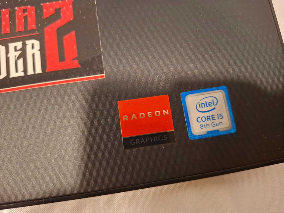 Лаптоп DELL Inspiron 15 3000