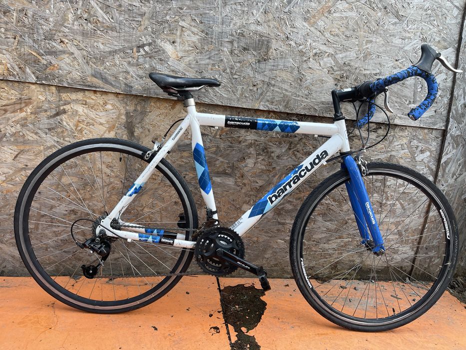 Bicicleta cursiera baracuda cadru aluminiu roti 28”