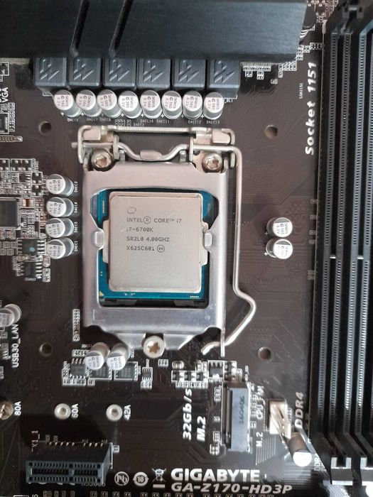 Procesor Intel Core i7-6700K, 4.0GHz, Skylake 8MB, 4 Cores, 8 Threads Socket 1151  Generatia 6  250 lei