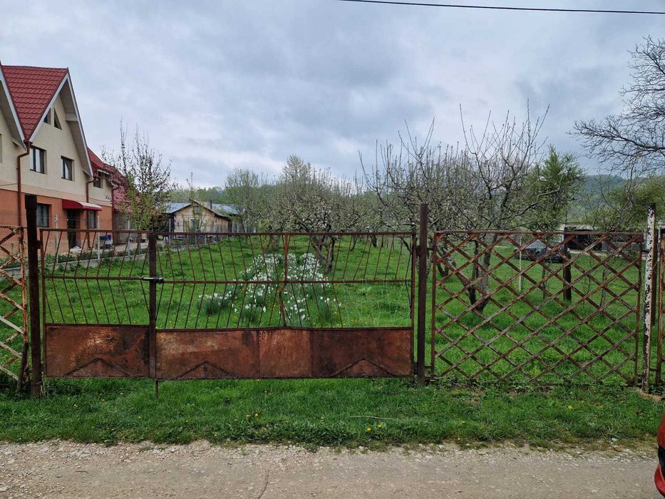 Vand teren intravilan Pucioasa, jud Dambovita