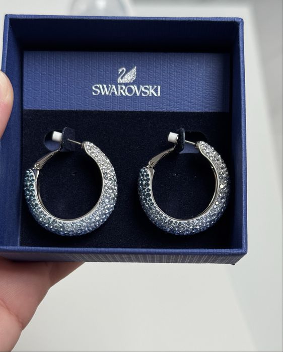 Чисто нови уникални обеци Swarovski