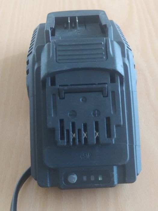 Йонлитиева батерия 16,8 v комплект с оригинално зарядно