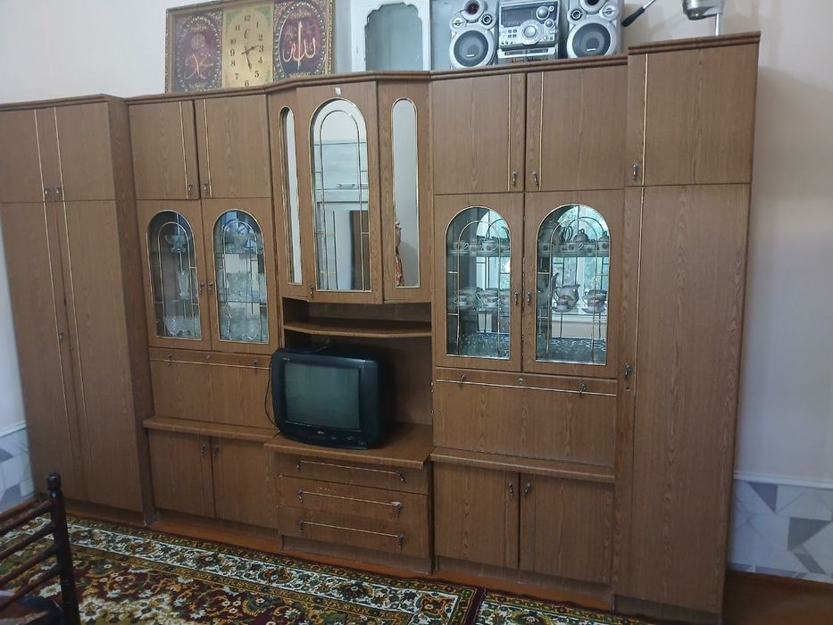 Продается стенка от итальянской фирмы