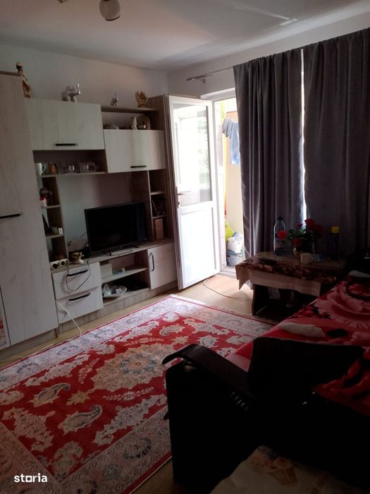 De Vanzare Apartament cu 2 camere zona Radu Negru