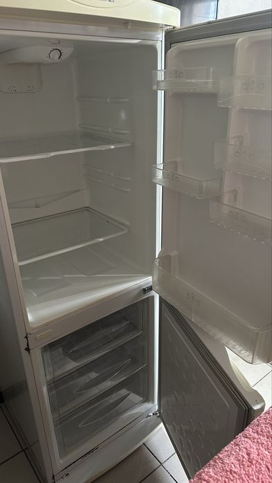 Продается Холодильник марки LG