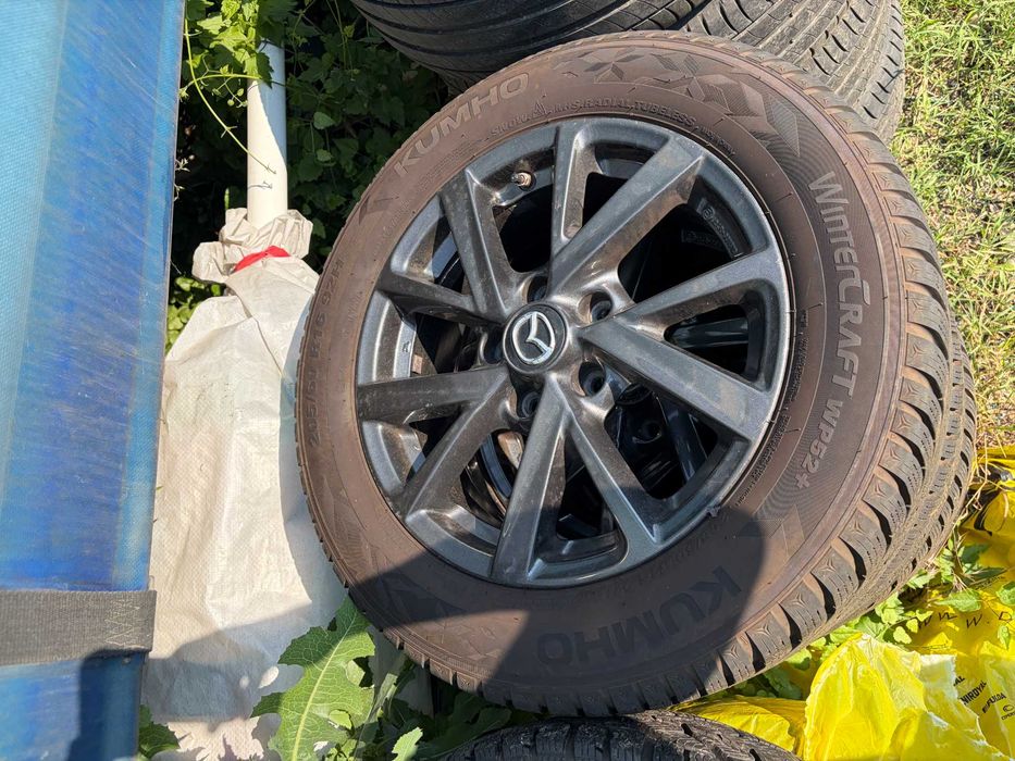 оригинални джанти за Мазда 3 с гуми KUMHO WinterCraft dot 2225 205/60 R16