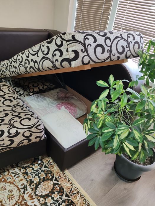 Диван с функция сън