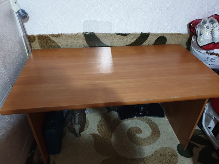 Стол  письменный