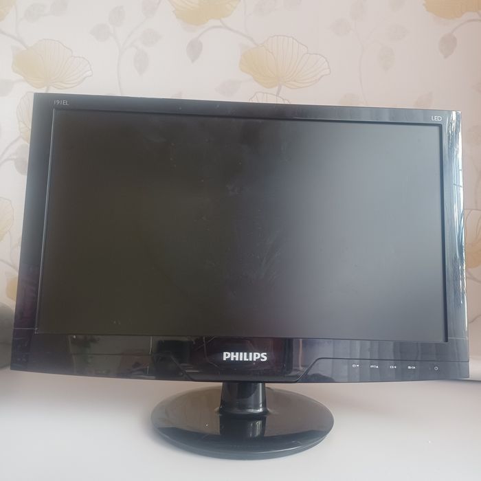 Монитор PHILIPS новый