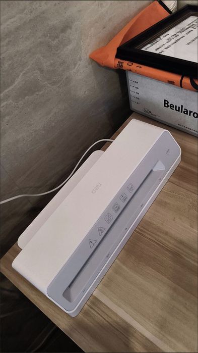 Laminator DELI orginal optom. Yetkazib berish tekin.