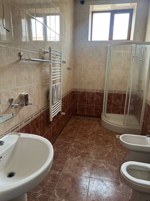 Katta uy sotiladi/arenda - Yashash va Biznes uchun