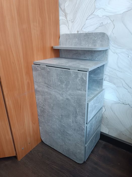 Продам стол для маникюра