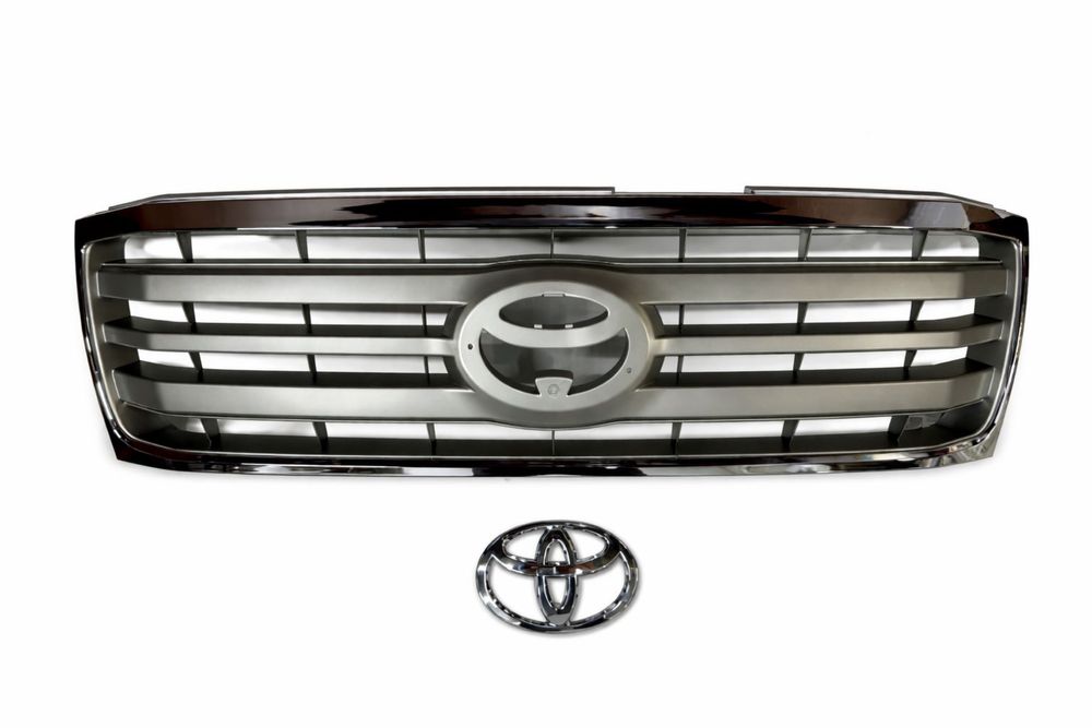 Решетка радиатора (серая) на Land Cruiser 100