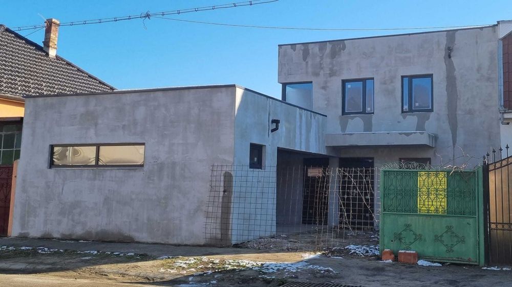 Casa in Oradea pe strada Emil Racovita, langa Piata 22 Decembrie, zona centrala, linistita si exclusivista