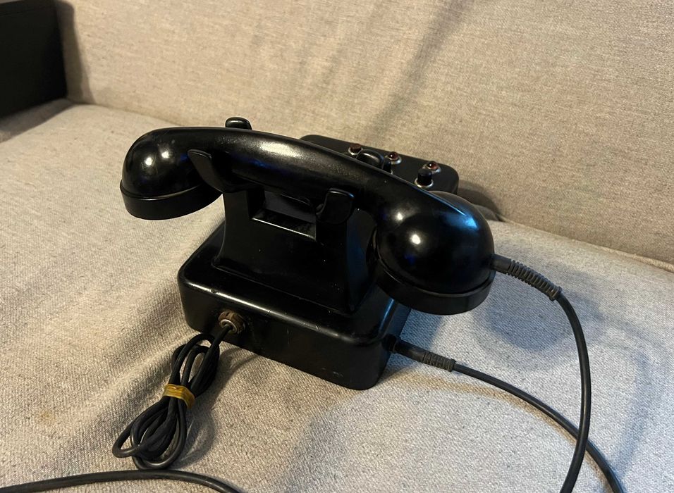 Telefon vechi cu disc si centrala UTM RS71468 fabricat in 1977