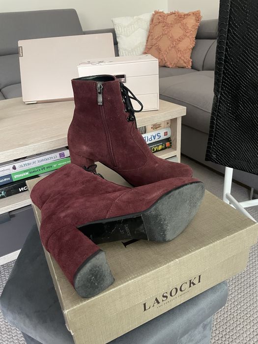 Боти естествен велур