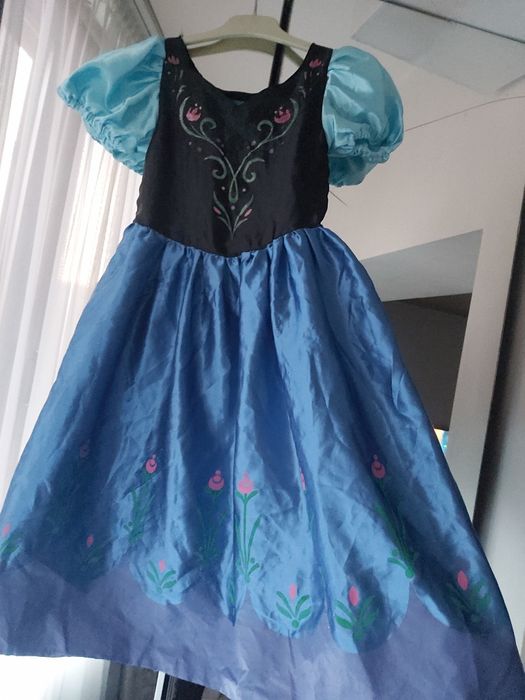 Rochie marimea 5/6 ani