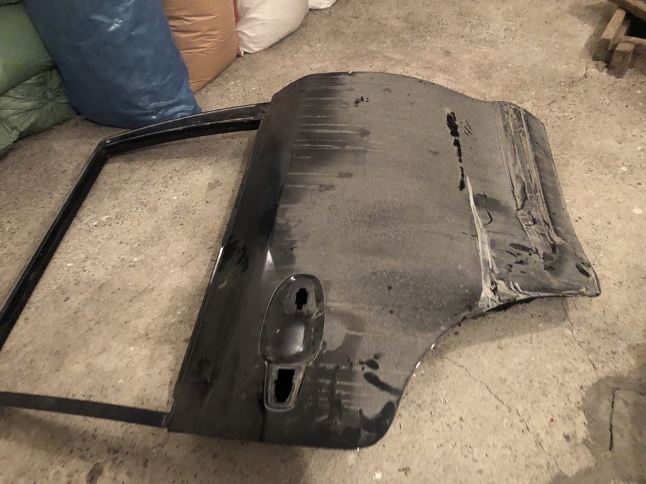 Задний правый дверь 570 лексус