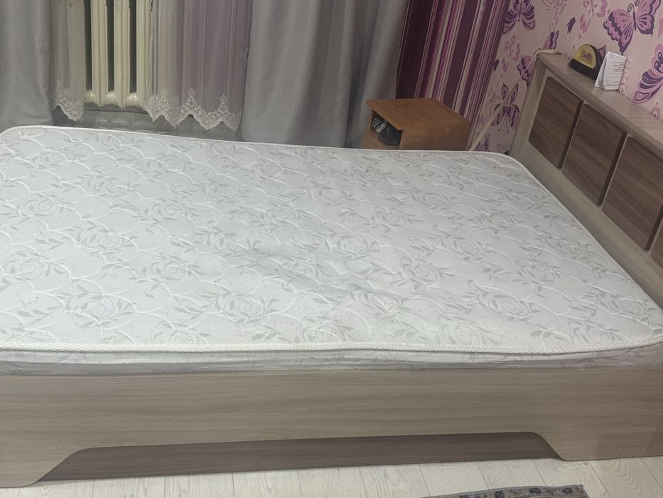 Продам кровать полуторка 1.5
