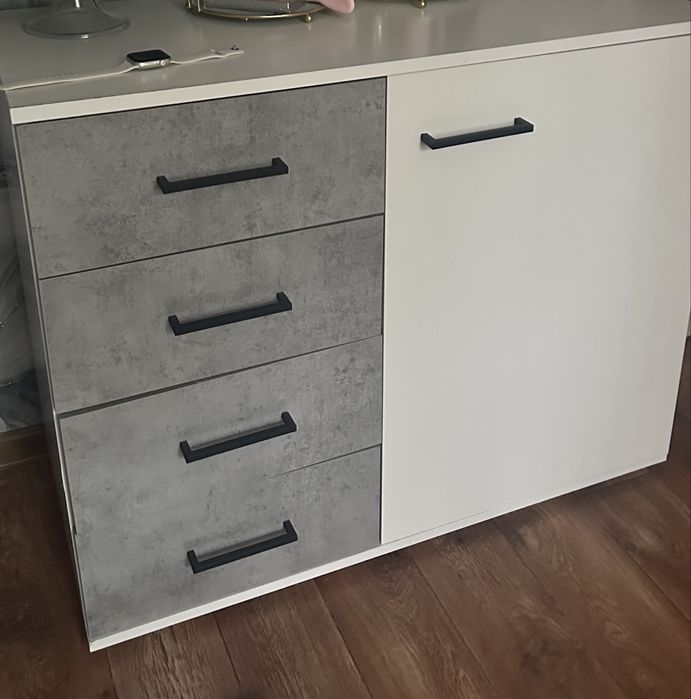 Продам комод в отличном состояние